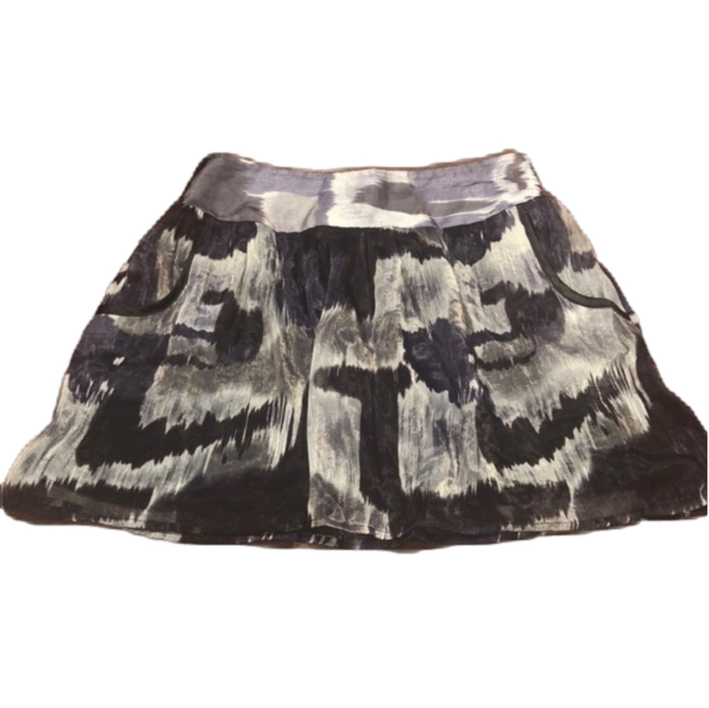 CHARLOTTE RUSSE Adorable lined Skirt w/ pockets Size S